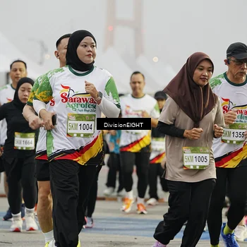 Runner Photo 7645349