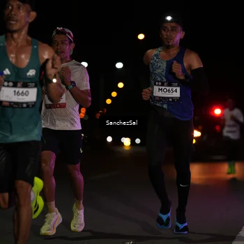 Runner Photo 7645369