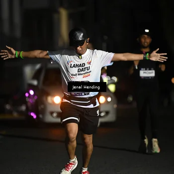 Runner Photo 7645371