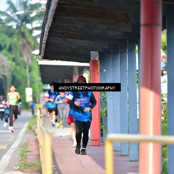 Runner Photo 7645373