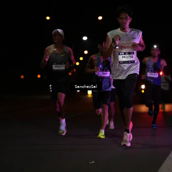 Runner Photo 7645375