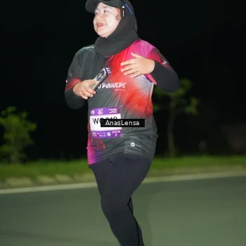 Runner Photo 7645378