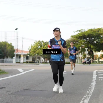 Runner Photo 7645410