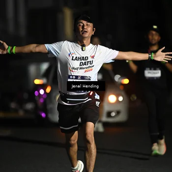 Runner Photo 7645422