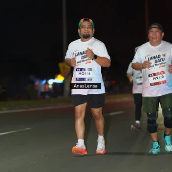 Runner Photo 7645432