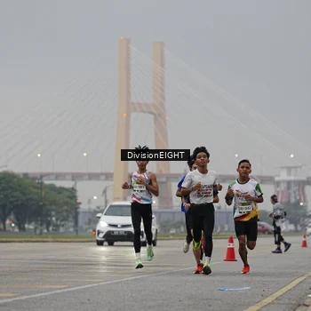 Runner Photo 7645434