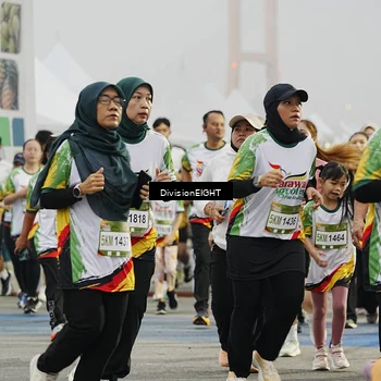 Runner Photo 7645437