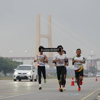 Runner Photo 7645445