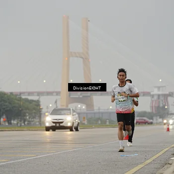 Runner Photo 7645469