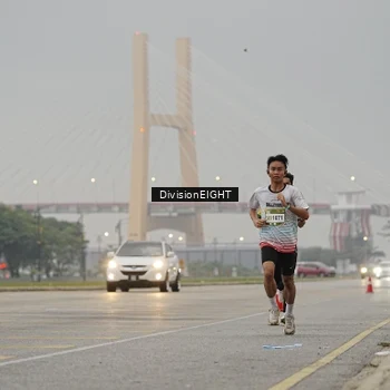 Runner Photo 7645480