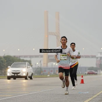 Runner Photo 7645481