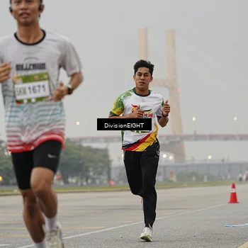 Runner Photo 7645532