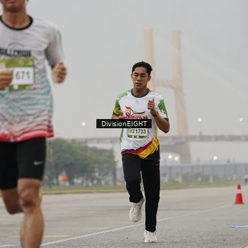Runner Photo 7645534