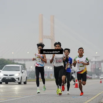 Runner Photo 7645537