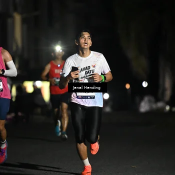 Runner Photo 7645573