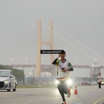 Runner Photo 7645587