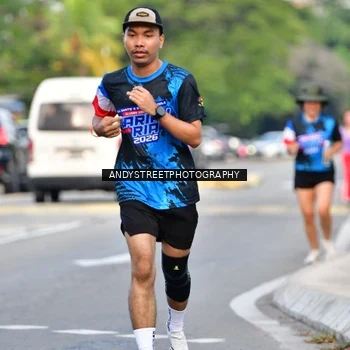 Runner Photo 7645593