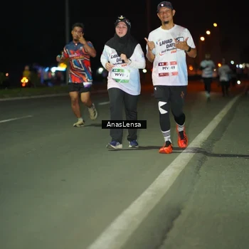 Runner Photo 7645594