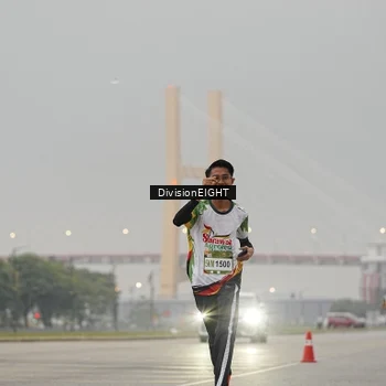 Runner Photo 7645596