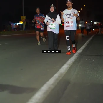 Runner Photo 7645603