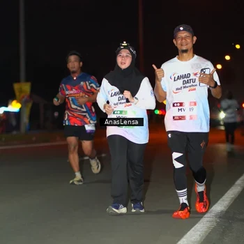 Runner Photo 7645608