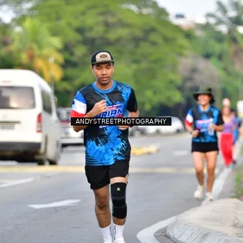 Runner Photo 7645612