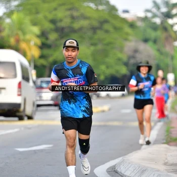 Runner Photo 7645624