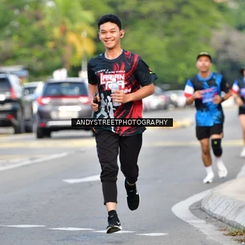 Runner Photo 7645628