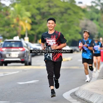 Runner Photo 7645638