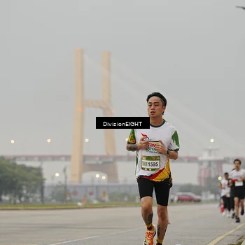 Runner Photo 7645673