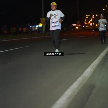 Runner Photo 7645674