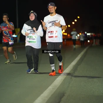 Runner Photo 7645679
