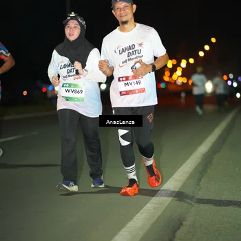 Runner Photo 7645689