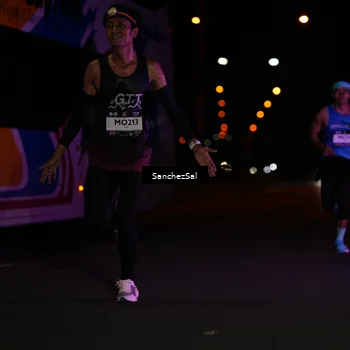 Runner Photo 7645705