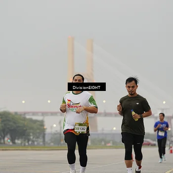 Runner Photo 7645707
