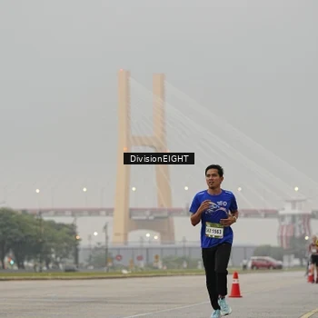 Runner Photo 7645709