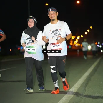 Runner Photo 7645710