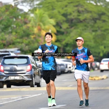 Runner Photo 7645729
