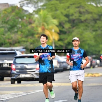Runner Photo 7645730