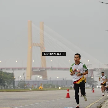 Runner Photo 7645732