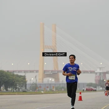Runner Photo 7645735