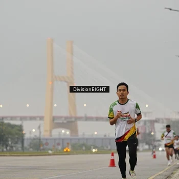 Runner Photo 7645736