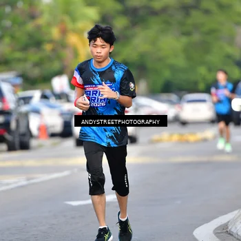 Runner Photo 7645739
