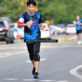 Runner Photo 7645740