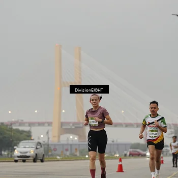 Runner Photo 7645742