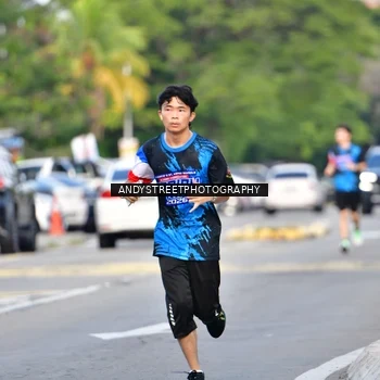 Runner Photo 7645756