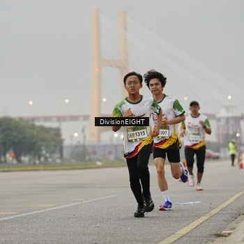 Runner Photo 7645771