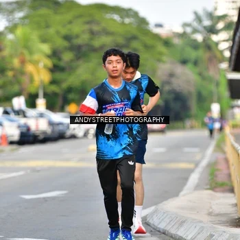 Runner Photo 7645787