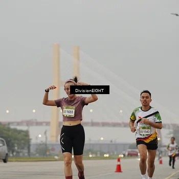 Runner Photo 7645789