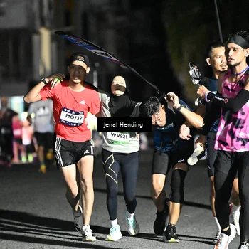 Runner Photo 7645819